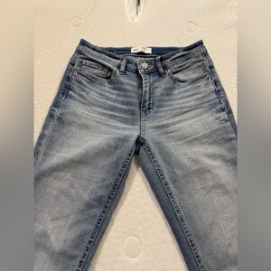 BKE Women's Stella slim fit bootcut jeans, Midrise. Light wash, like new.